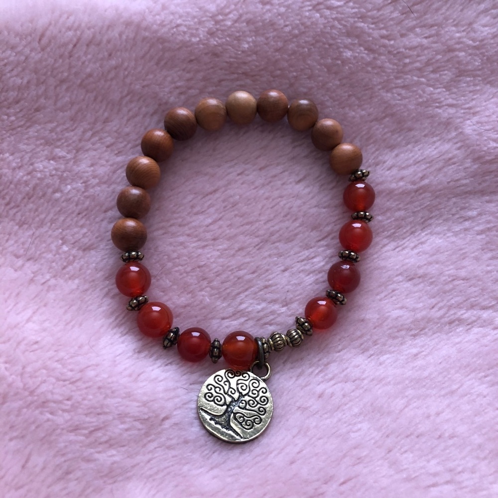 ❗️5/$25❗️yew wood & fire agate bracelet